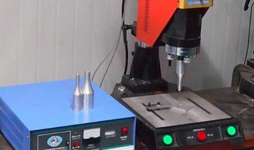 超聲波自動焊接機.jpg